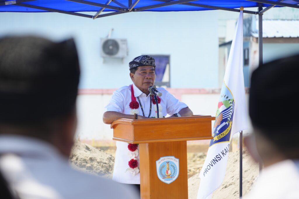 Revitalisasi SMAN 2 Tanjung Selor Dimulai, Gubernur Letakkan Batu Pertama